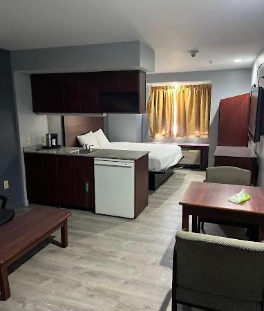 Blisspoint Inn & Suites, Northwood Kültér fotó