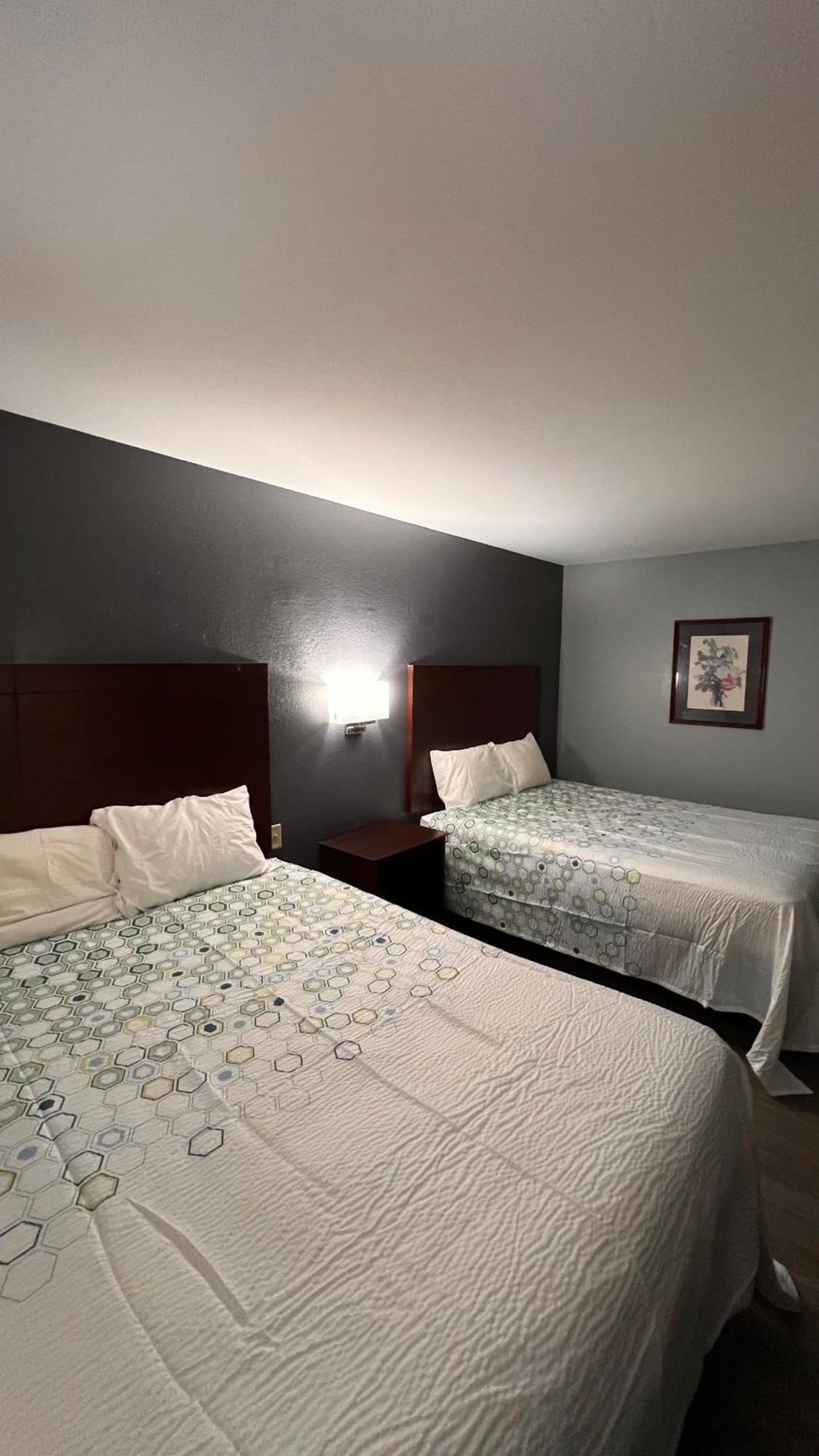 Blisspoint Inn & Suites, Northwood Kültér fotó
