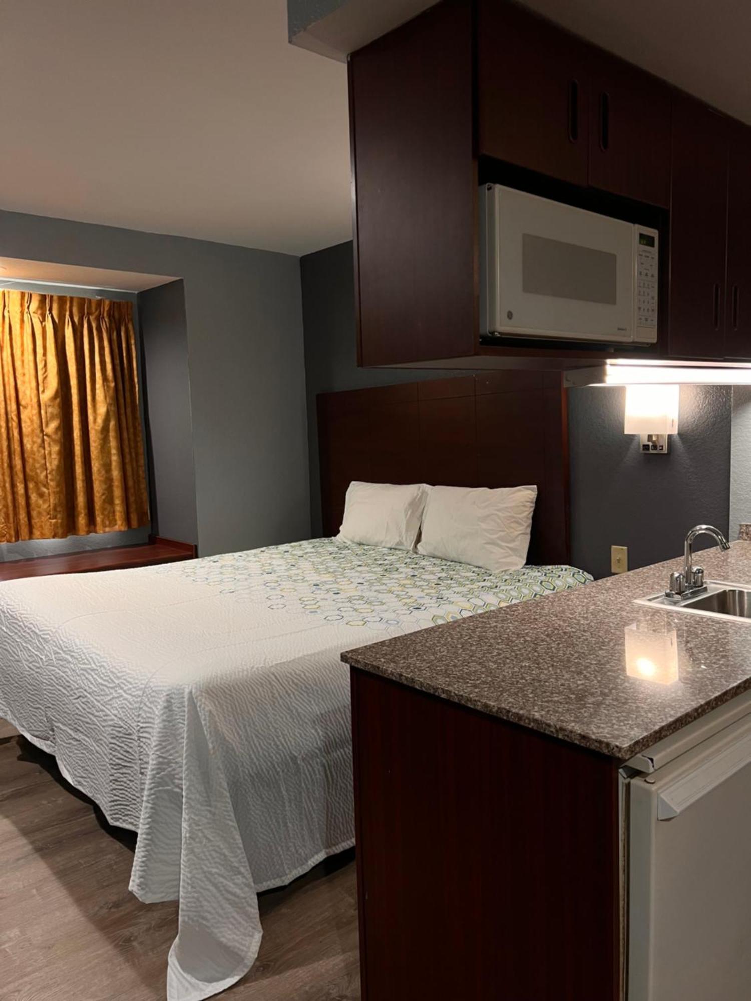 Blisspoint Inn & Suites, Northwood Kültér fotó